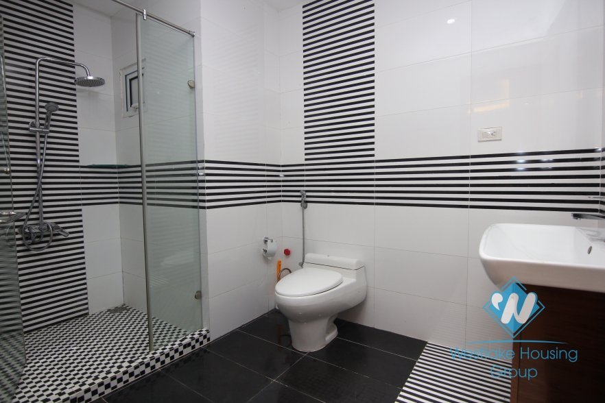 High quality apartment with 03 bedrooms for rent in Xuan Dieu, Tay Ho, Ha Noi